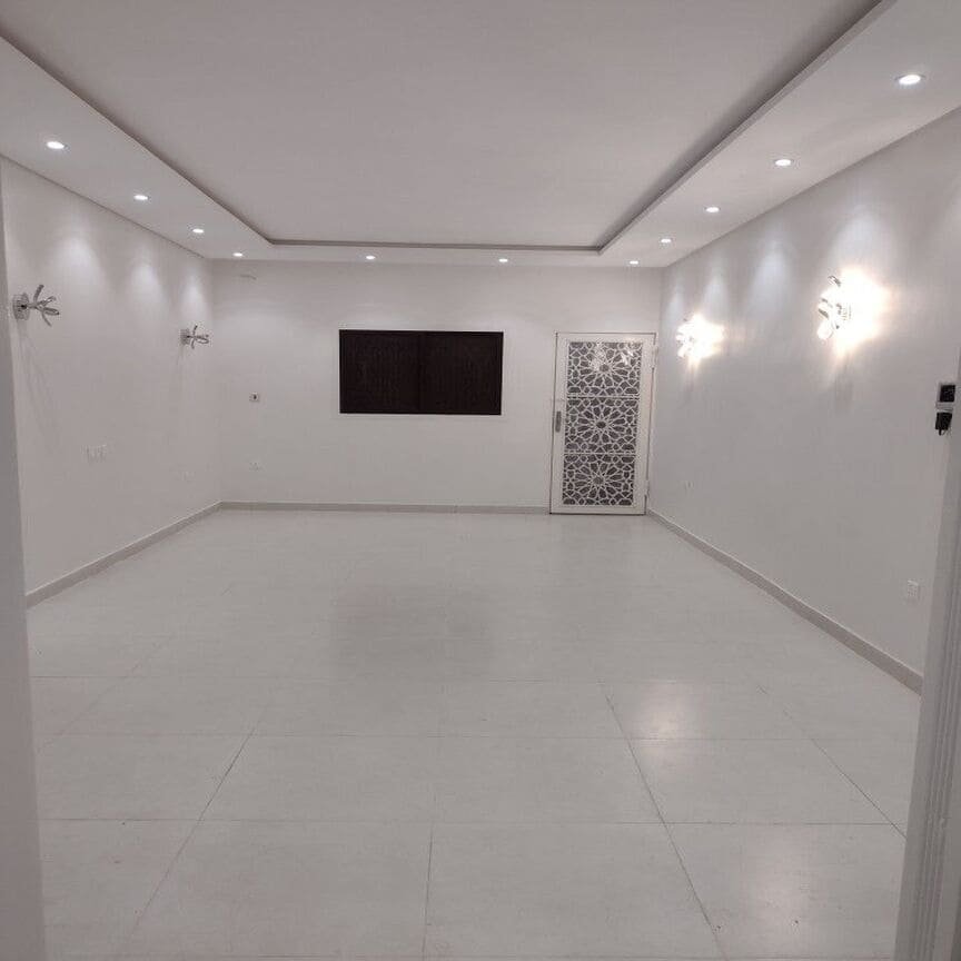 معلم دهانات خميس مشيط